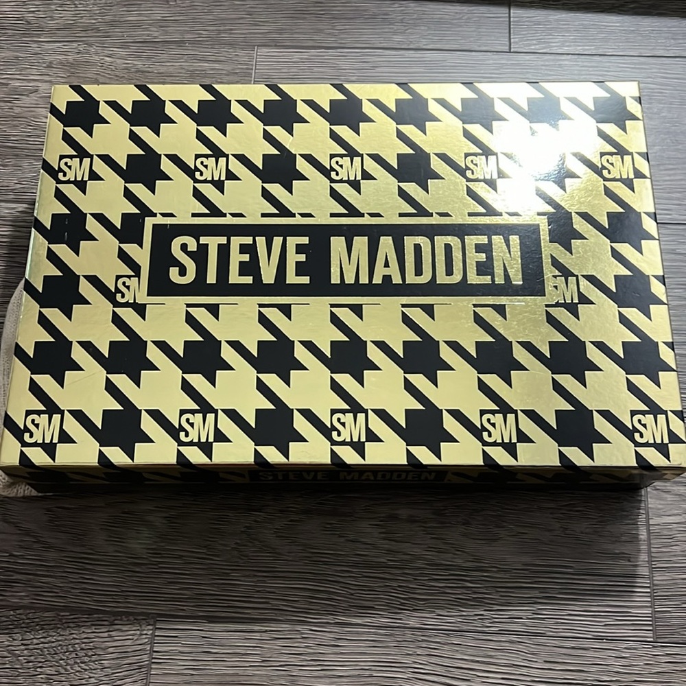 Steve Madden Set - Picture 5 of 5